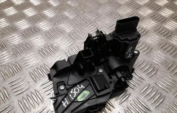 Volvo S90, V90 Front door lock 31440997