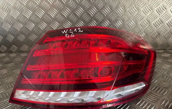 Mercedes-Benz E W212 Rear/tail lights A2129060803 4852913 613912