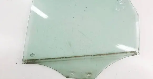 Rear door window glass