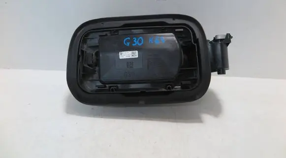 BMW 5 G30 G31 G38 Fuel tank cap 7391833