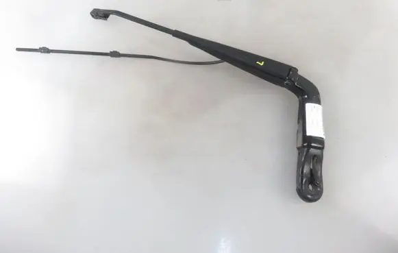 Front wiper blade arm