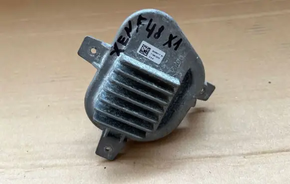 BMW X1 F48 F49 LED ballast control module 90066717