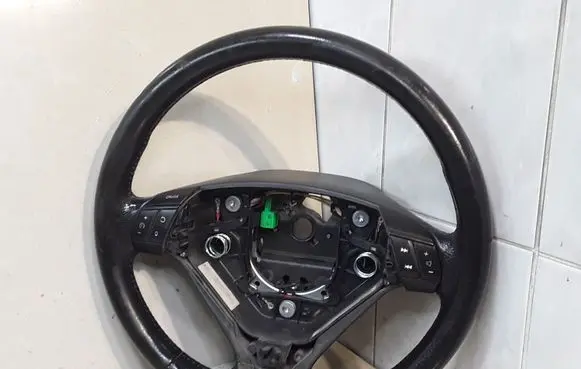 Volvo S60 Steering wheel 08666887 30643379