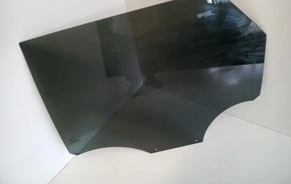 Peugeot 3008 II Rear door window glass 17547109635