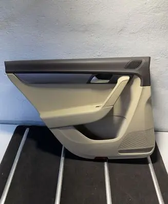 Volkswagen PASSAT B7 Rear door card panel trim