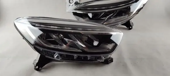 Renault Captur Headlights/headlamps set 