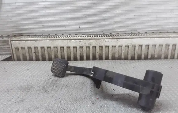 Opel Vectra C Brake pedal