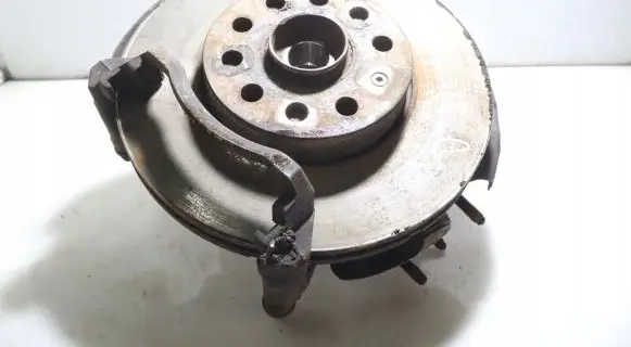 Skoda Octavia Mk3 (5E) Front wheel hub spindle knuckle