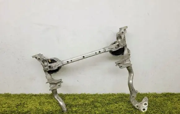 Audi Q7 4M Front subframe 4m0399315r