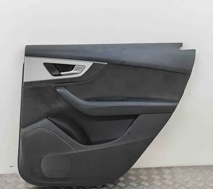 Audi Q7 4M Rear door card panel trim 4M0863982