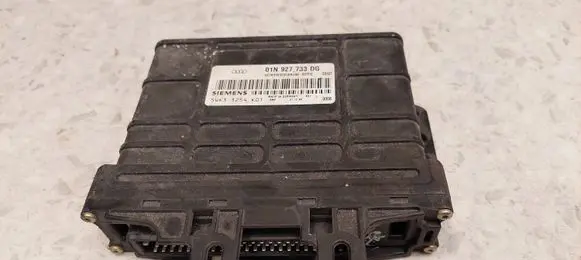 Volkswagen PASSAT B5 Gearbox control unit/module 01N927733DG