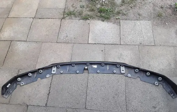 BMW M5 F90 Front bumper lip 9500601 90925717