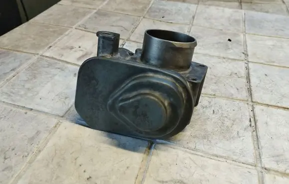 Opel Astra H Throttle valve 