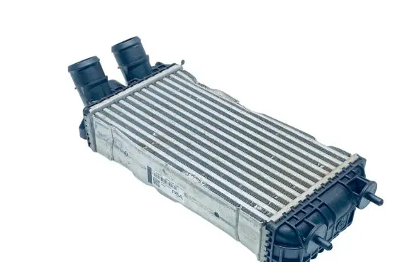 Citroen C4 III e-C4 Intercooler radiator 9824742280