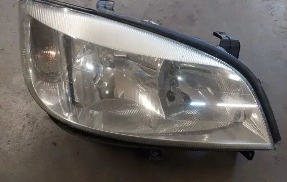 Opel Zafira A Headlight/headlamp 89100055