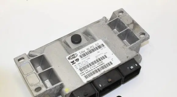Peugeot 308 Engine control unit/module 9655334680 9647498180