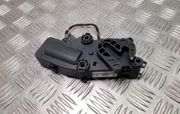 Skoda Superb B6 (3T) Tailgate/trunk/boot lock/catch/latch 3T0827299B