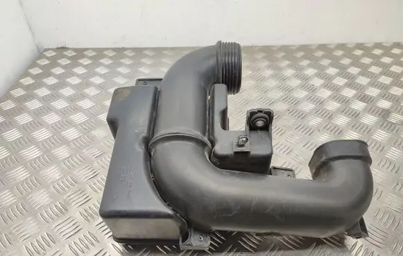 Intake resonator