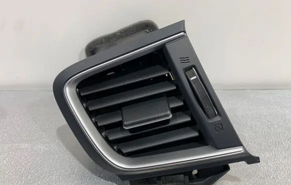Honda CR-V Dashboard side air vent grill/cover trim 77630TMET2