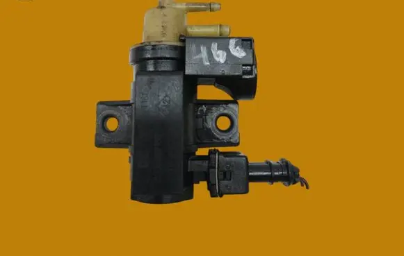 Opel Movano B Turbo solenoid valve 8200790180