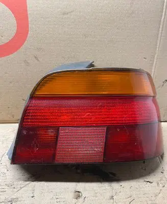 BMW 5 E39 Rear/tail lights 8358032
