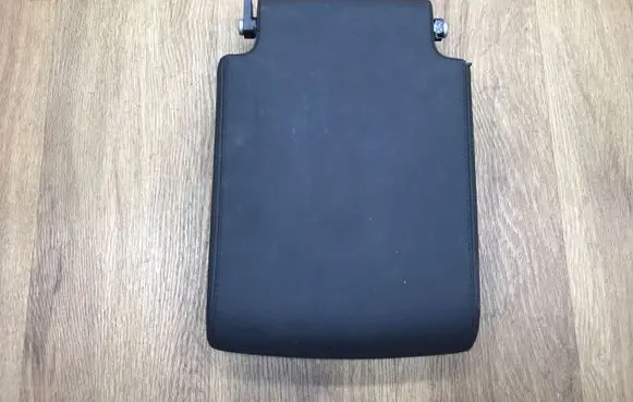 Land Rover Discovery 5 Armrest LR082431