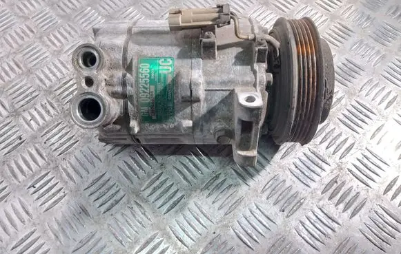 Opel Signum Air conditioning (A/C) compressor (pump) 09225560