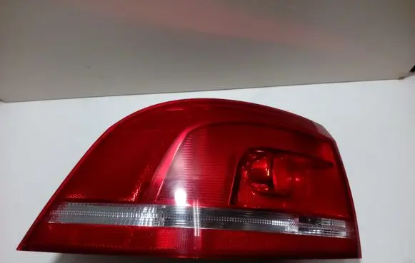 Volkswagen PASSAT B7 Rear/tail lights 3AF945095E
