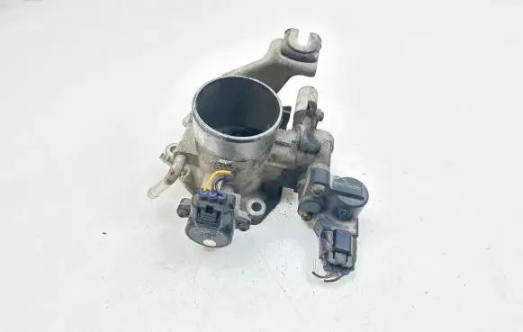 Toyota RAV 4 (XA20) Throttle valve 8945233030