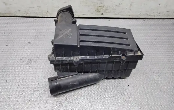 Volkswagen Touran I Air filter box 1K0129607P 1K0129601AF