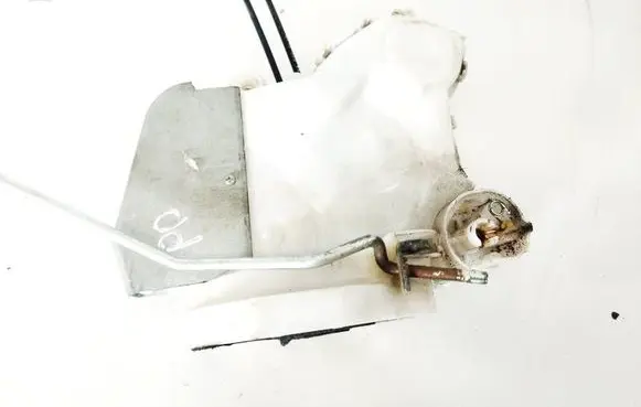 Honda CR-V Front door lock 