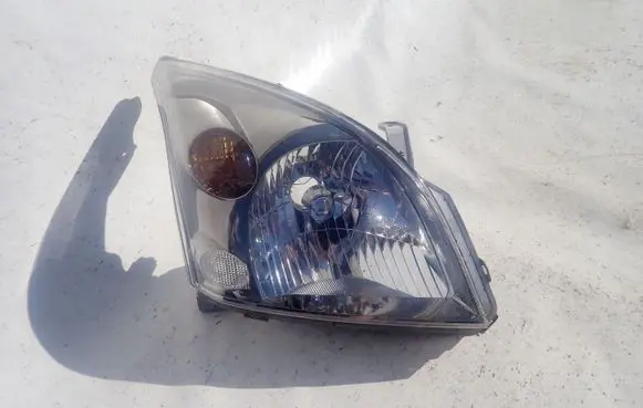 Toyota Land Cruiser (J120) Headlight/headlamp