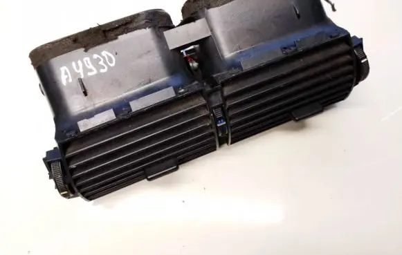 BMW X5 E53 Dash center air vent grill 64228402221 64.22-8402221