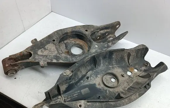 Mercedes-Benz C W203 Rear control arm A2033520088 A2023500206 A1243505406