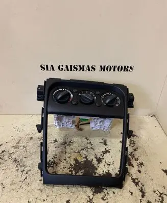 Suzuki SX4 Climate control unit
