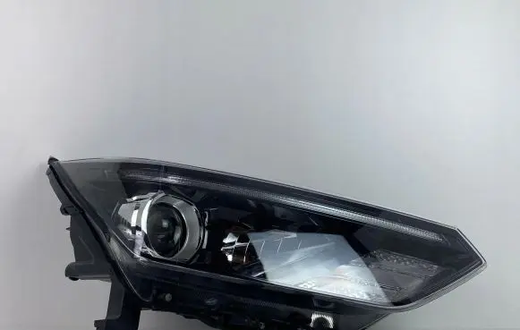 SsangYong Korando Headlight/headlamp 83102-37101