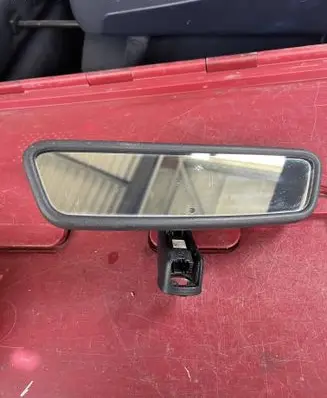 Rear view mirror (interior)