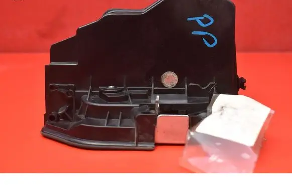 BMW 5 F10 F11 Front door lock 7202146