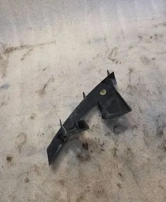 Audi Q7 4L Front bumper mounting bracket 4L0807334