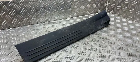 Chrysler Grand Voyager V Rear sill trim cover P1PF44XDVAA