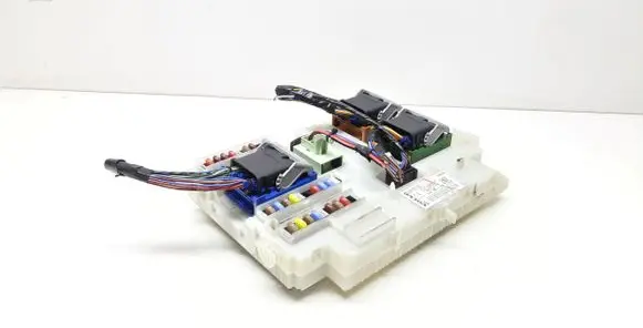 Volvo V60 Fuse module 31384933 31384933AB