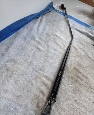 Chrysler Pacifica Front wiper blade arm
