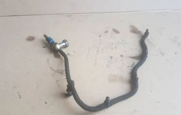 Suzuki Ignis Fuel injector supply line/pipe 1571484E50