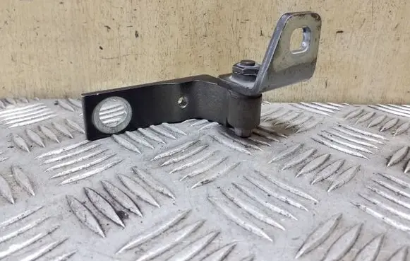 Ford Focus Front door upper hinge AM51U22801AD