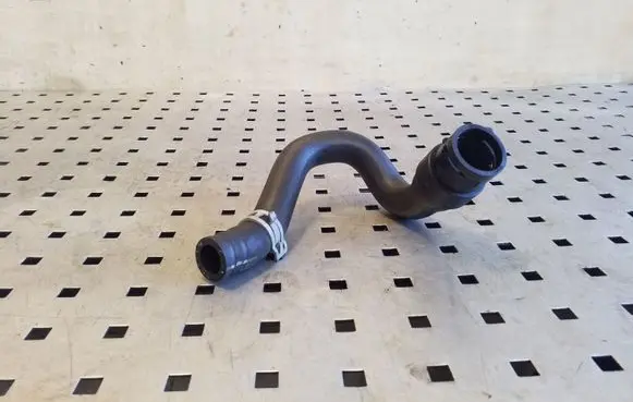 Mercedes-Benz A W169 Engine coolant pipe/hose A1698301096
