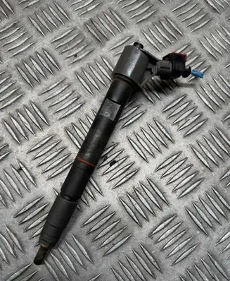Opel Astra K Fuel injector 55490361 PXD52109