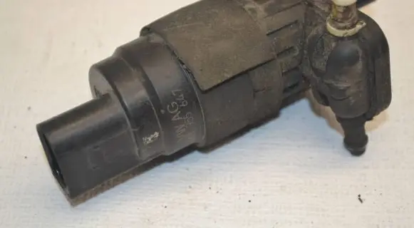 Audi A6 S6 C7 4G Windscreen/windshield washer pump 8K9955647