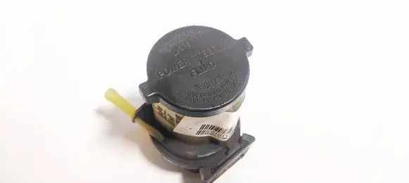 Toyota Avensis T250 Power steering fluid tank/reservoir