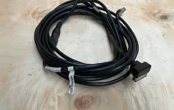 BMW 7 E38 CD changer wiring 8361174