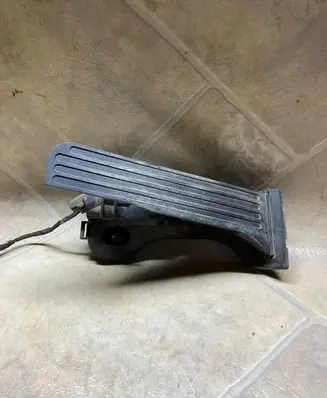 Volkswagen PASSAT B6 Accelerator throttle pedal 1K1721503L 6PV00860000